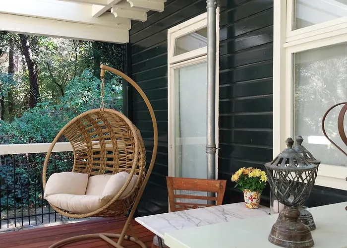 Bed & Breakfast Bosgeluk 4*